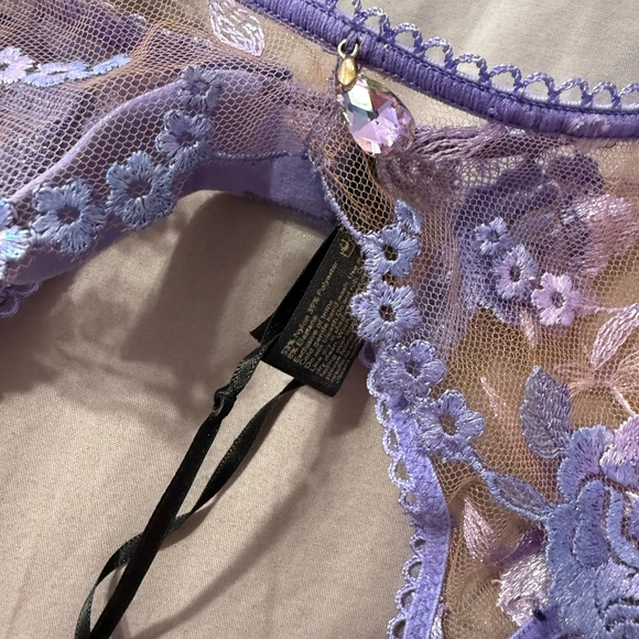Honey Birdette WHITNEY
Suspender Slim-Wisteria in - Picture 6 of 10